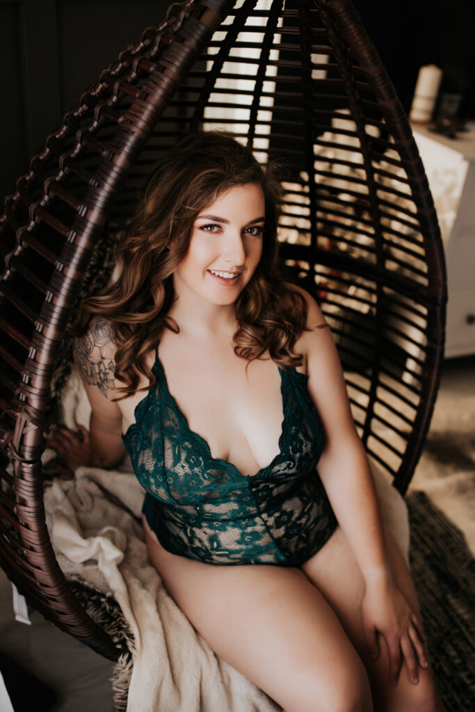 Christmas Boudoir Photos Are The Perfect Gift For Your Man | Alexandra Jo  Photography